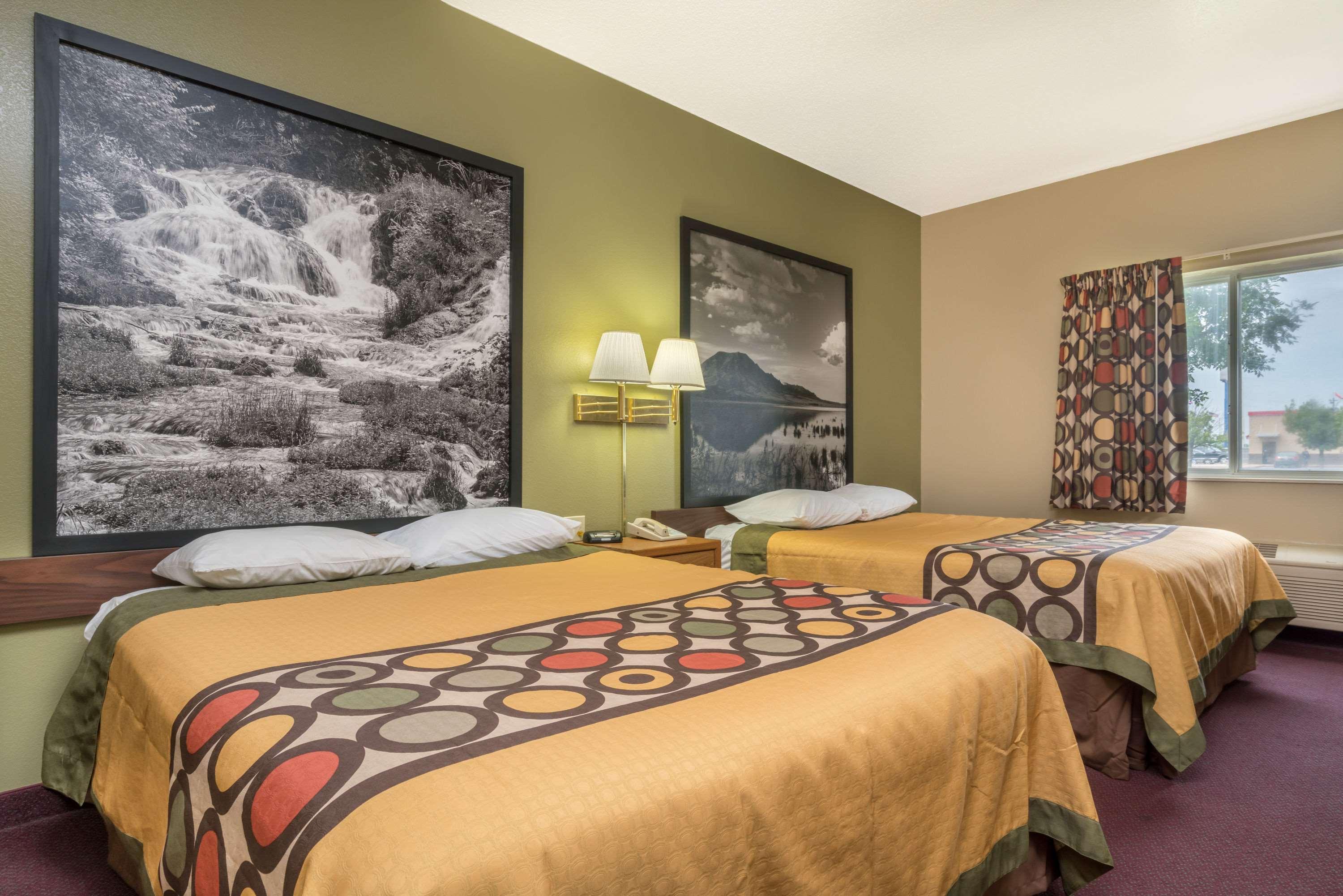 Hotel Super 8 By Wyndham Beresford Extérieur photo