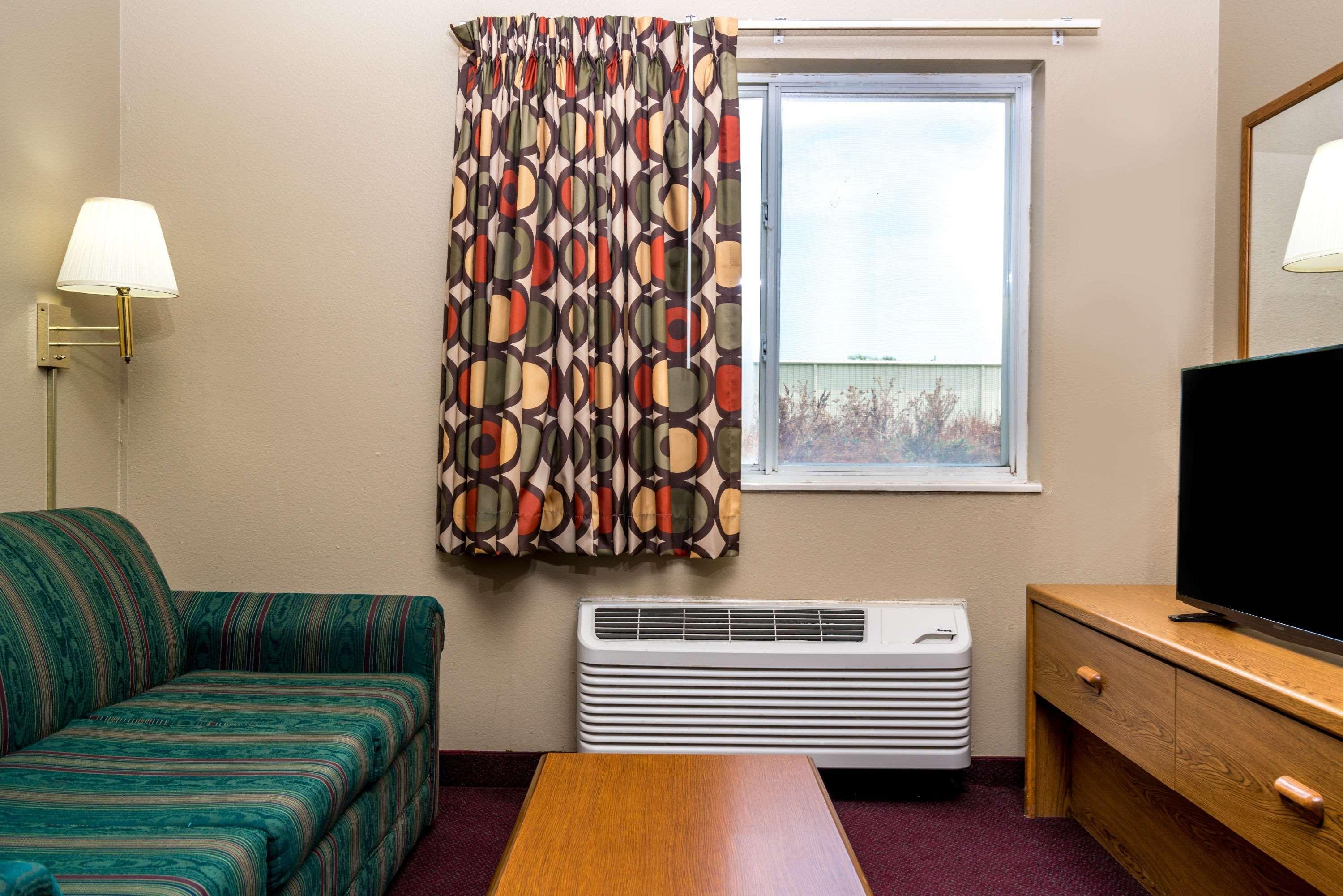 Hotel Super 8 By Wyndham Beresford Extérieur photo